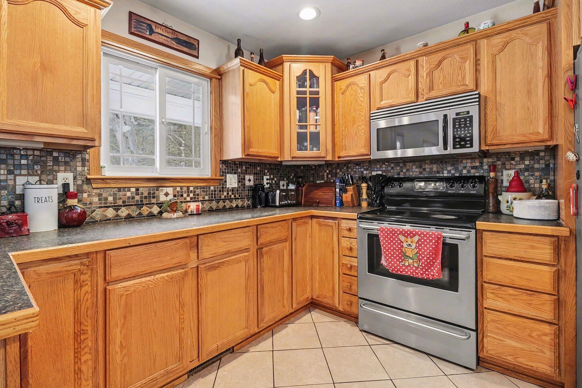 3553 Duck Lake Road Whitehall, MI 49461 - Photo 11 of 31 Kitchen