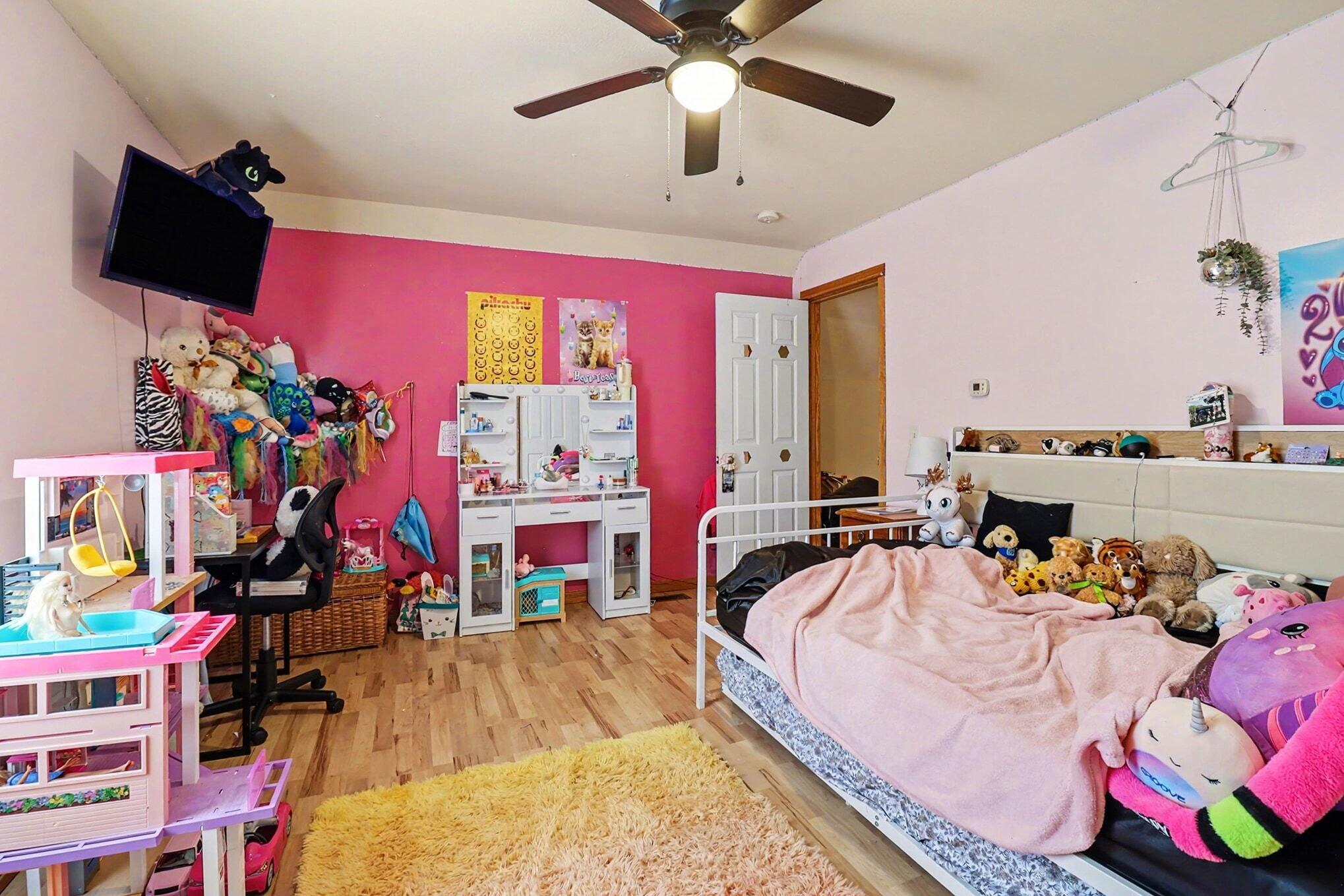 3553 Duck Lake Road Whitehall, MI 49461 - Photo 20 of 31 Upstairs Bedroom 2