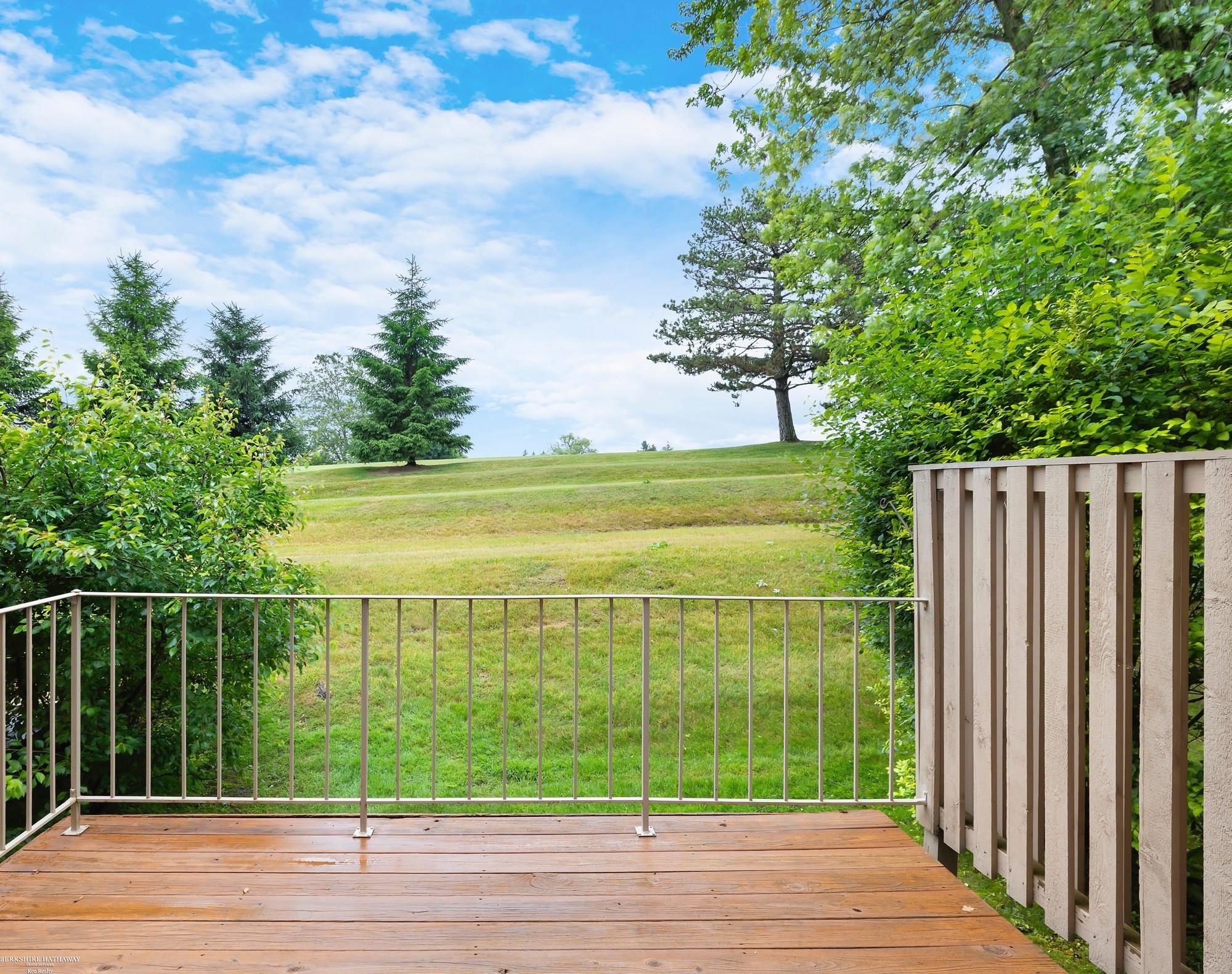 809 Oak Brook Ridge Drive Rochester, MI 48307 - Photo 11 of 28 50180096-45d268a5-05e1-47de-a051-58b908731d5f.JPG
