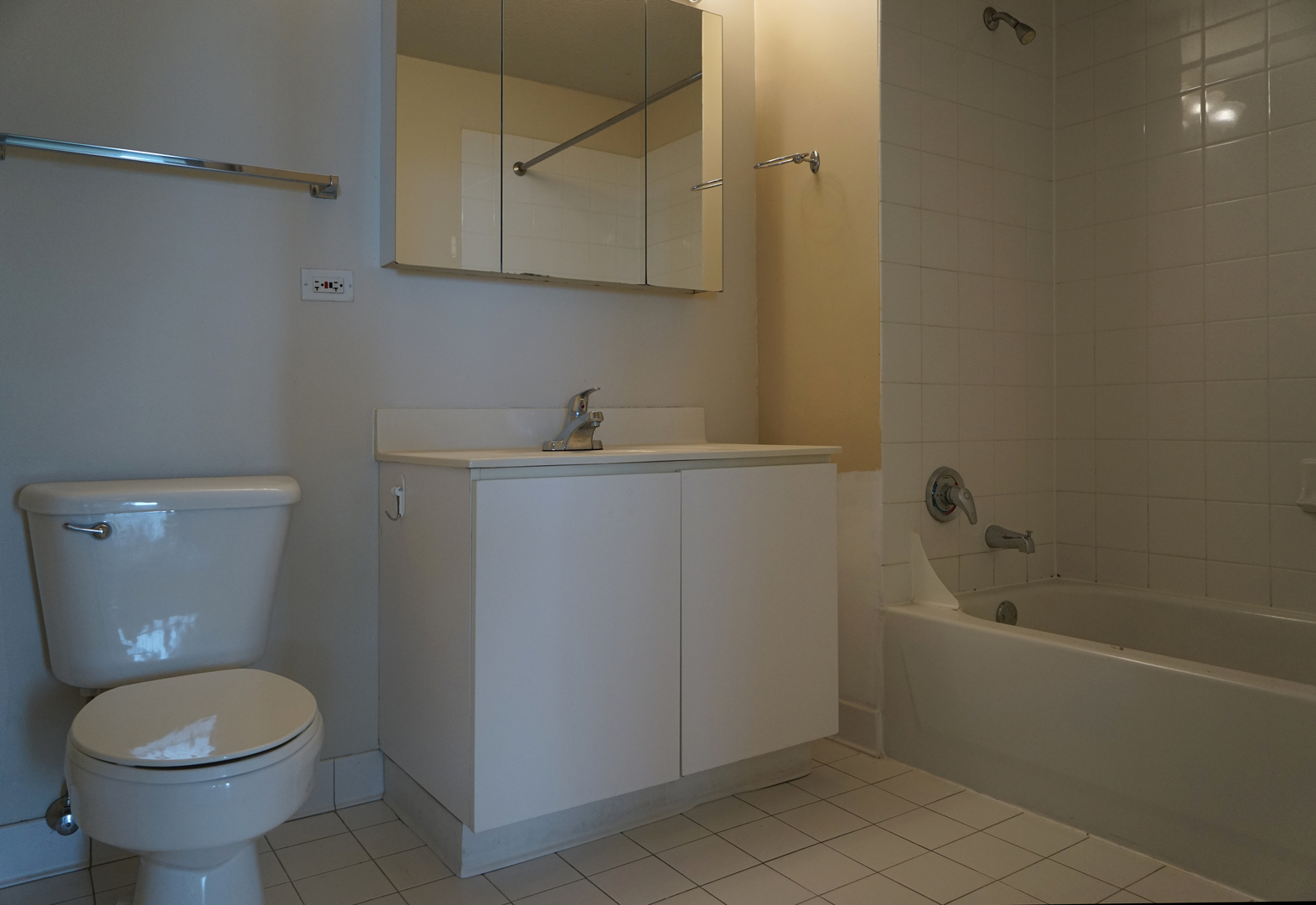 2 East Erie Street, Unit 3207 Chicago, IL 60611 - Photo 8 of 22