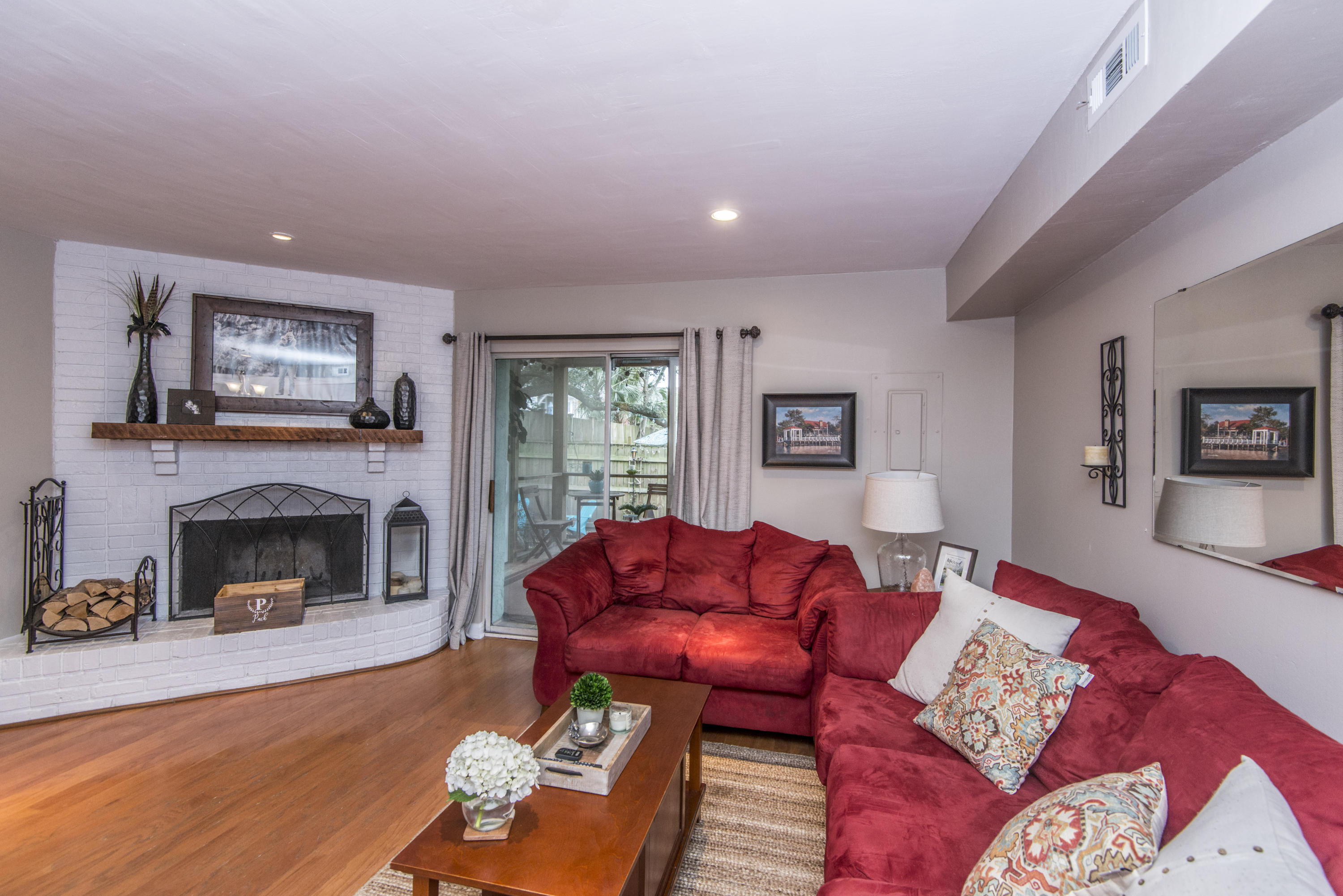 789 Center Street Mount Pleasant, SC 29464 - Photo 8 of 22 _DSC1105