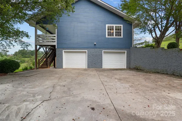 $515,000 | 271 Breton Ridge Drive, Leicester, NC 28748