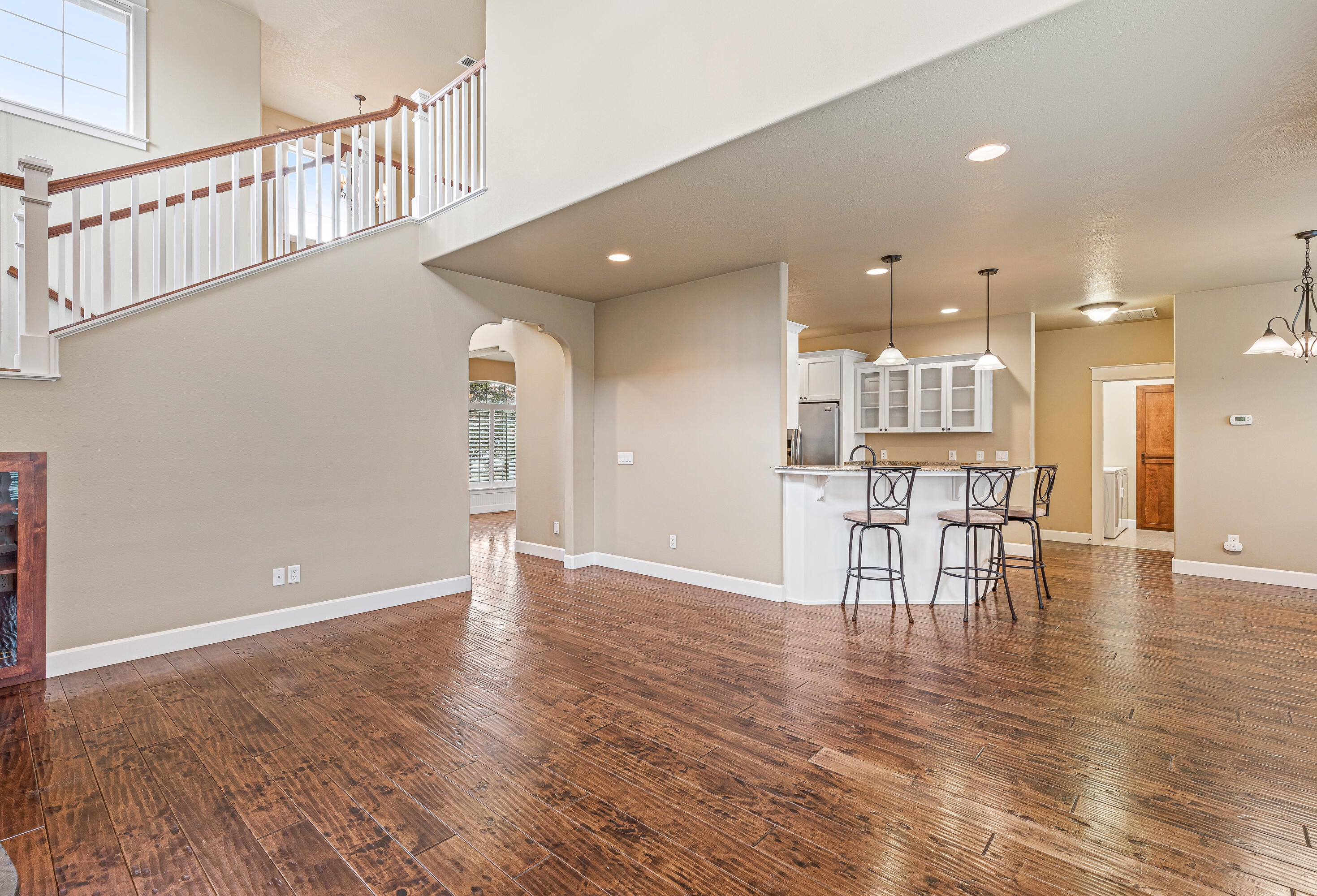 817 Buck Point Street Central Point, OR 97502 - Photo 11 of 47 9R9A9872