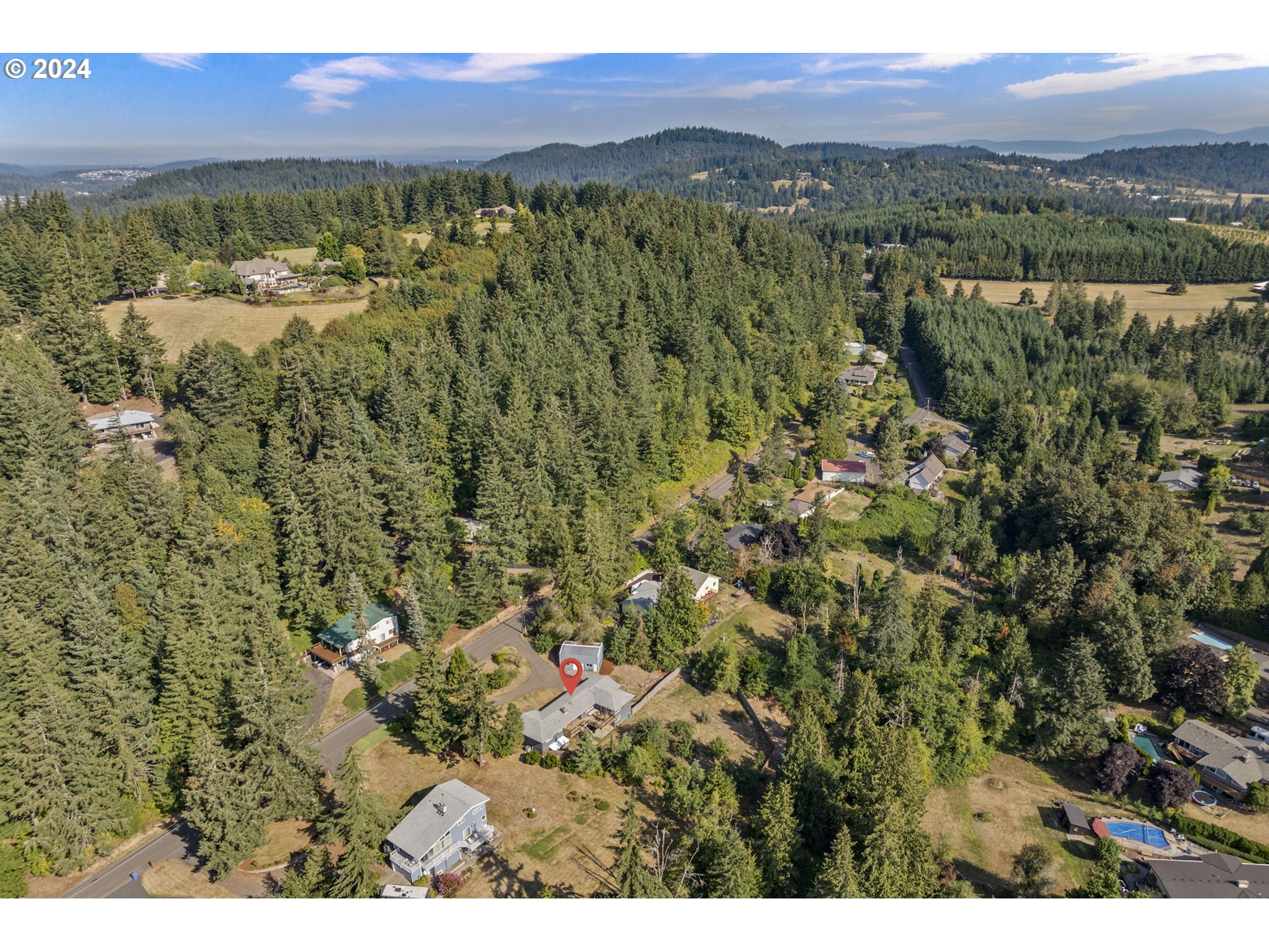 13762 Southeast Wiese Road Damascus, OR 97089 - Photo 42 of 44 a view of a city with mountain