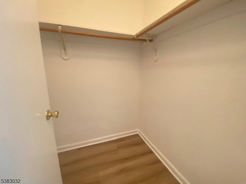 49 Birchwood Road Bedminster, NJ 07921 - Photo 15 of 23 Gallery Image 15