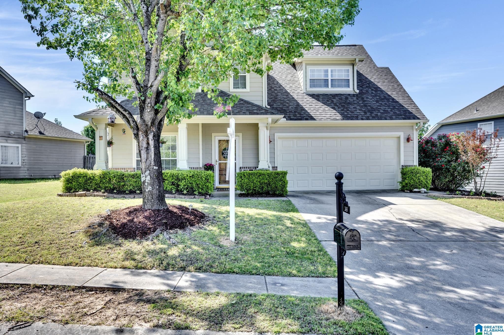 243 Nottingham Drive Calera, AL 35040 - Photo 3 of 34