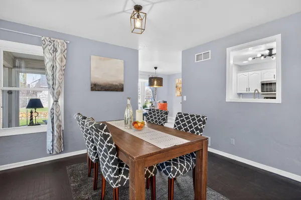 $399,900 | 2018 West Coachlight Drive, Jackson, MI 49201