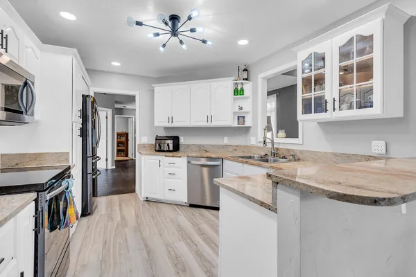 $399,900 | 2018 West Coachlight Drive, Jackson, MI 49201