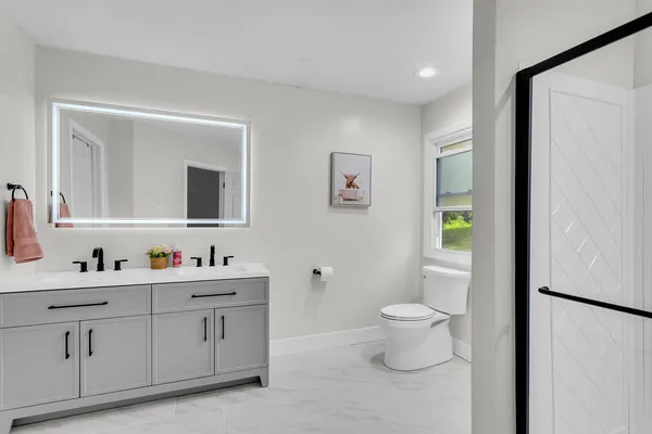 $399,900 | 2018 West Coachlight Drive, Jackson, MI 49201