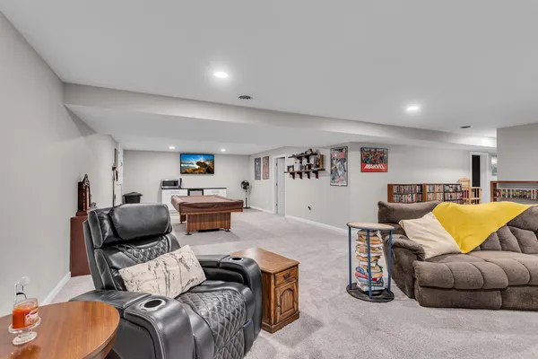 $399,900 | 2018 West Coachlight Drive, Jackson, MI 49201
