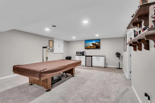 $399,900 | 2018 West Coachlight Drive, Jackson, MI 49201