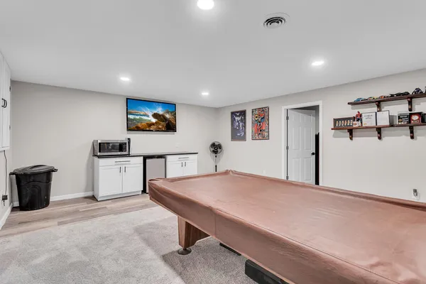 $399,900 | 2018 West Coachlight Drive, Jackson, MI 49201