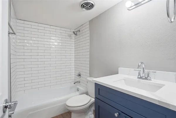 $349,999 | 507 Plaza Seville Court, Unit 13, Treasure Island, FL 33706