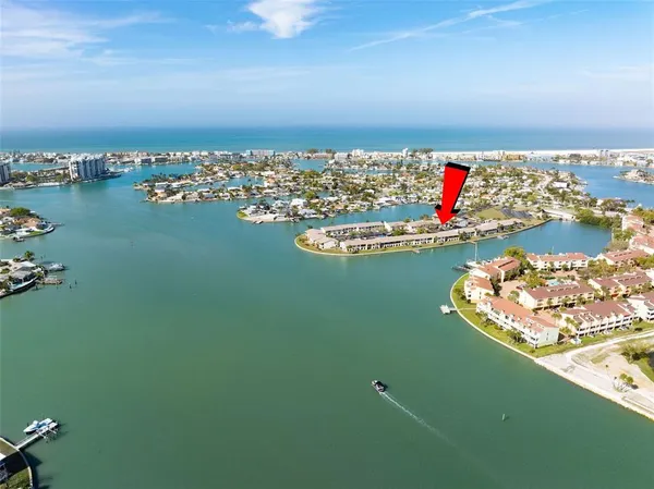 $349,999 | 507 Plaza Seville Court, Unit 13, Treasure Island, FL 33706