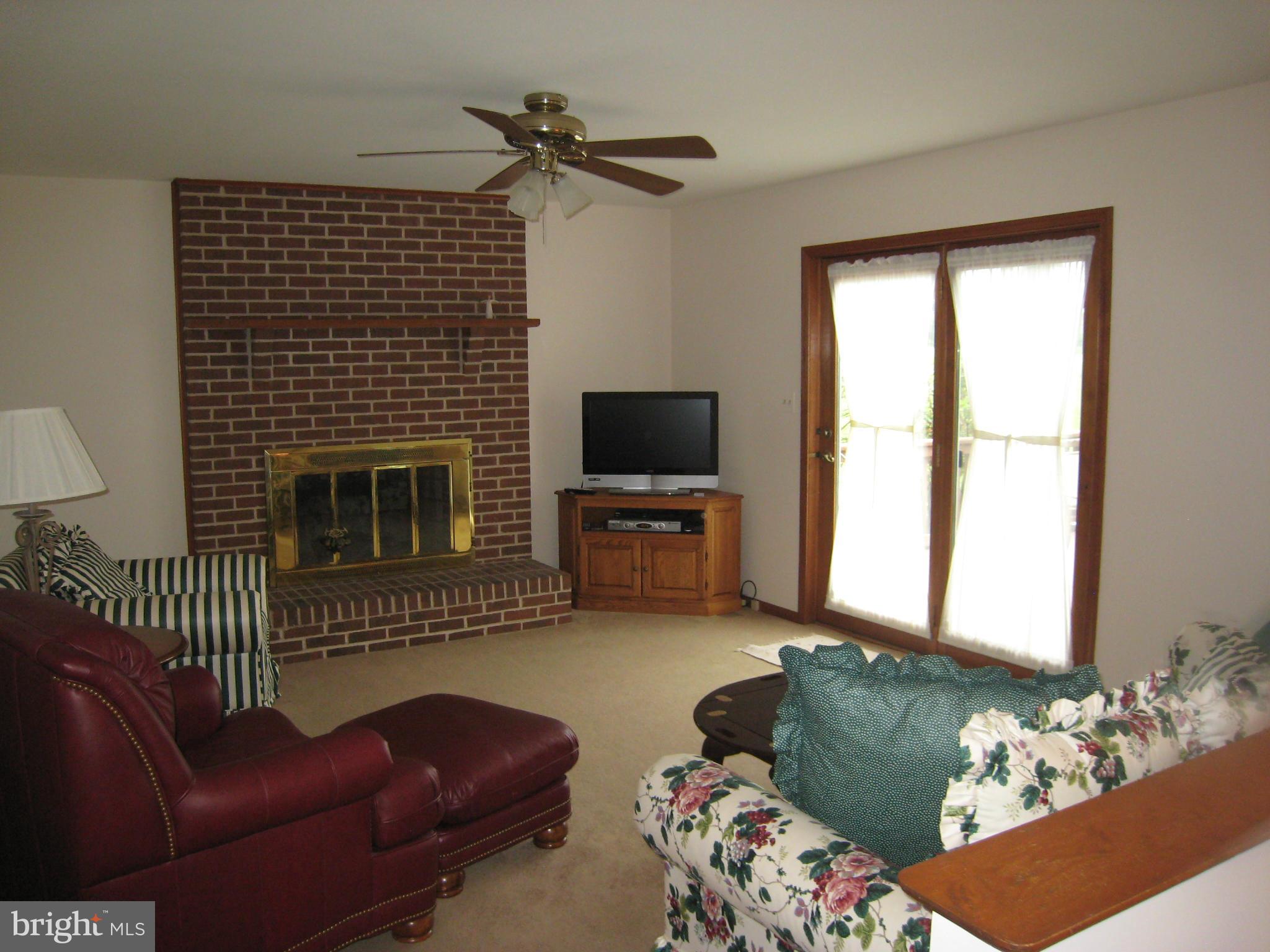 2031 High Point Road Forest Hill, MD 21050 - Photo 16 of 30 Family Room