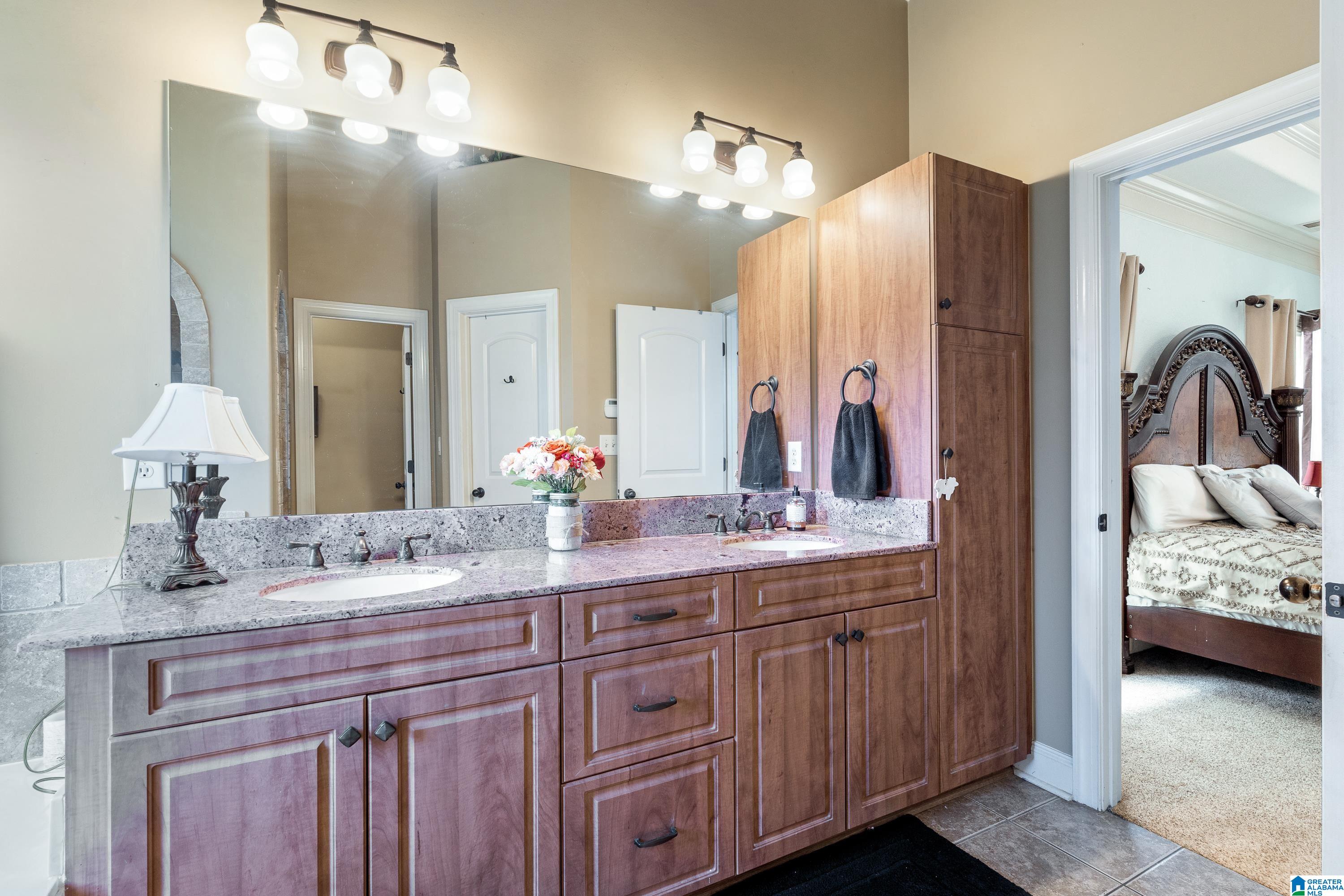 244 Strathaven Lane Pelham, AL 35124 - Photo 22 of 39