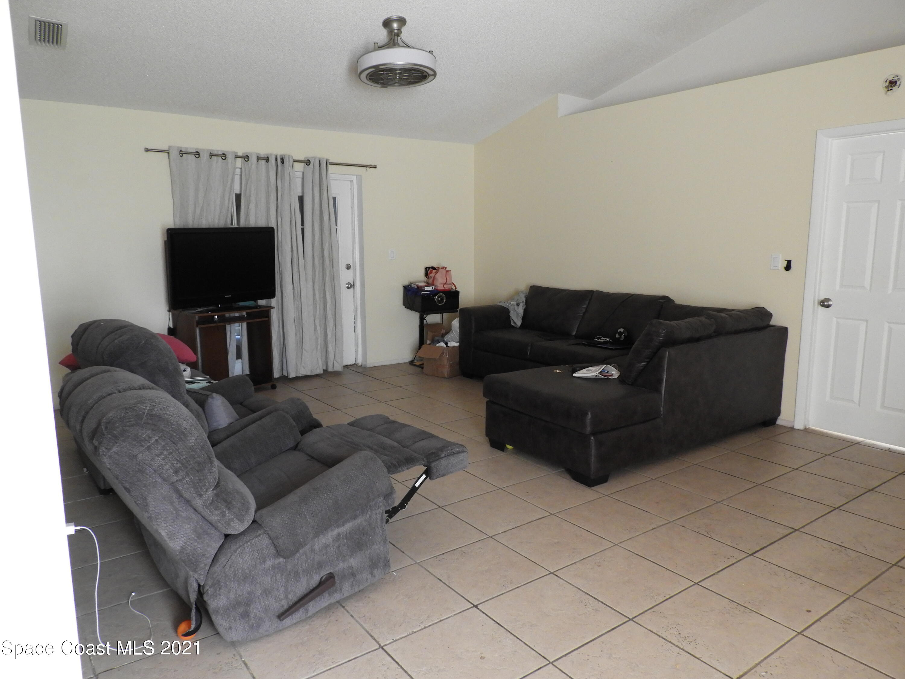 249 Stendal Road Northwest Palm Bay, FL 32907 - Photo 3 of 11 IMG_20160219_233548