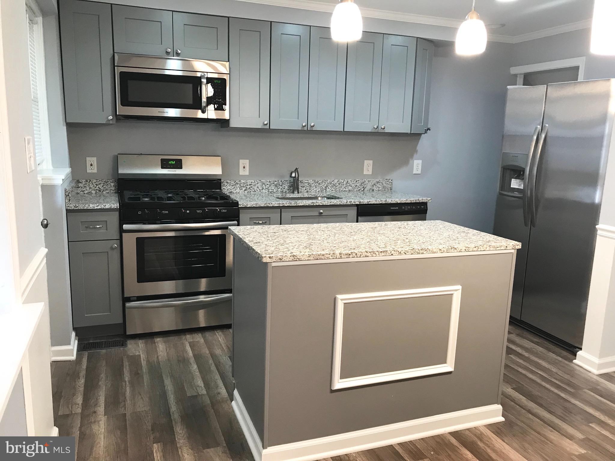 3404 North Point Road Baltimore, MD 21222 - Photo 3 of 12 Kitchen