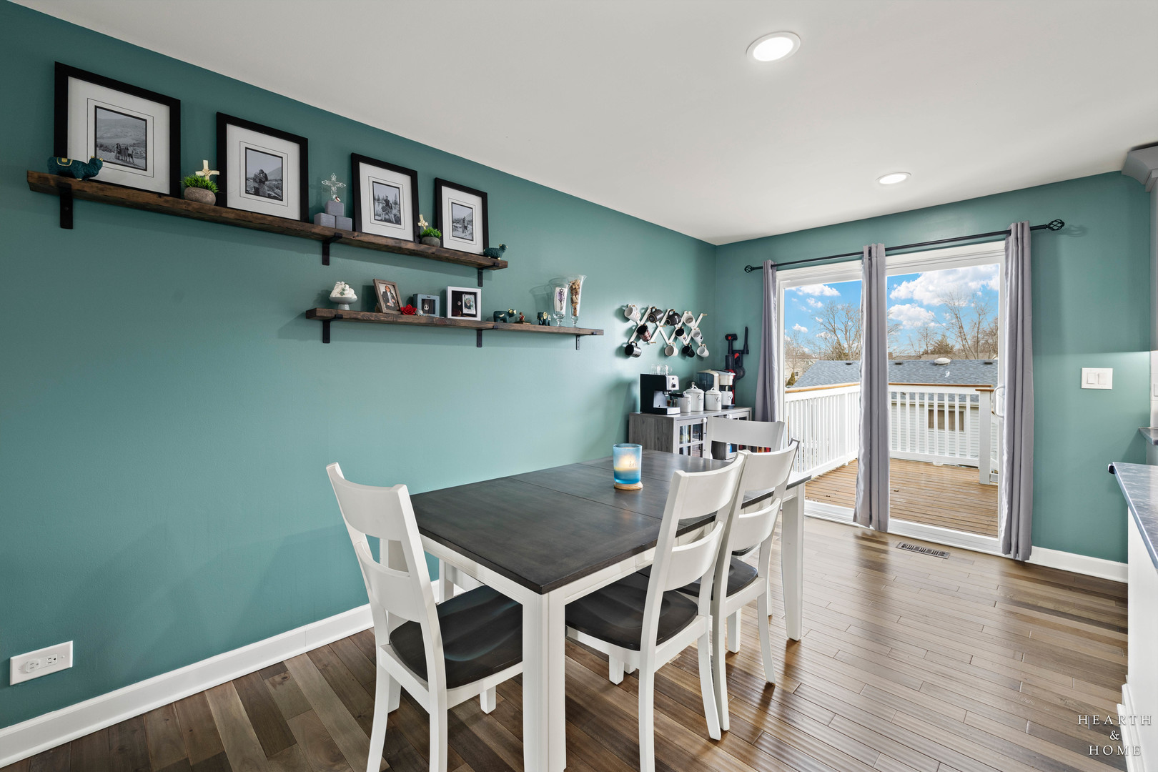 555 Rodenburg Road Roselle, IL 60172 - Photo 8 of 37