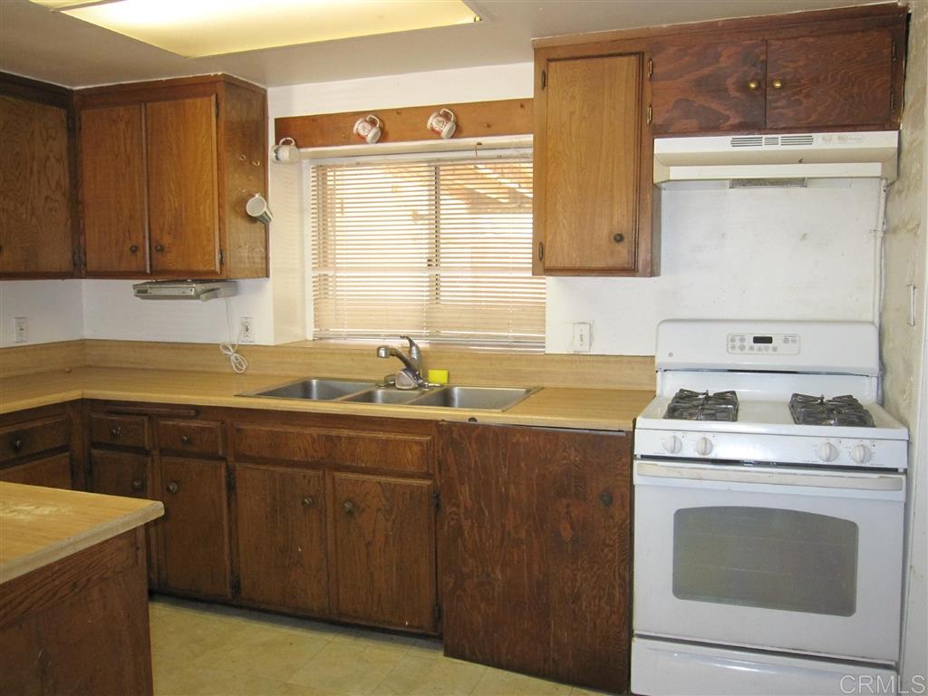 13829 Charlan Road Valley Center, CA 92082 - Photo 8 of 18