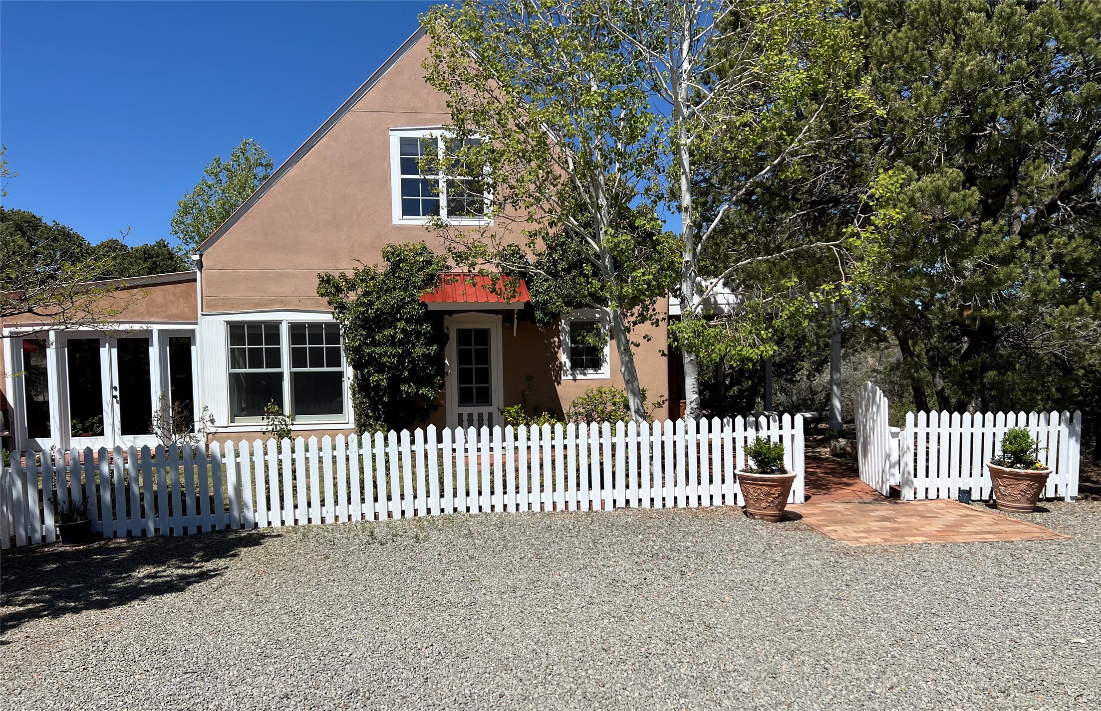 15 Toltec Road Santa Fe, NM 87505 - Photo 4 of 72 Welcome home
