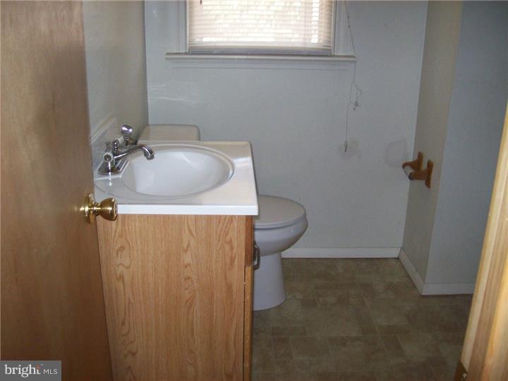 3070 Pennypack Road Hatboro, PA 19040 - Photo 5 of 6 Bathroom