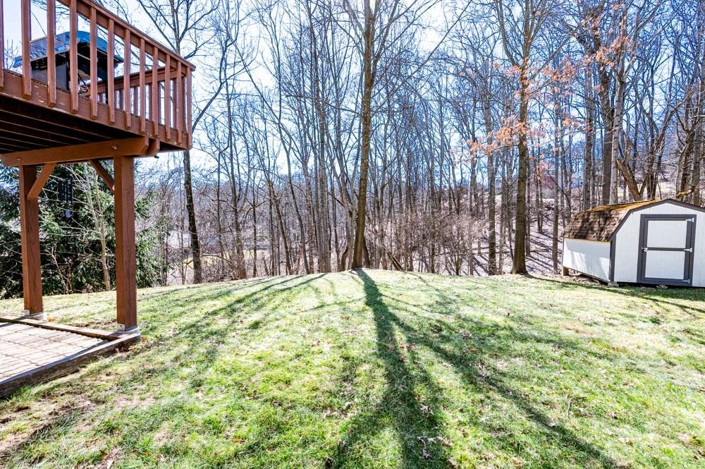 24 Lynmar Road Pittsburgh, PA 15209 - Photo 29 of 39 a backyard of a house with barbeque oven