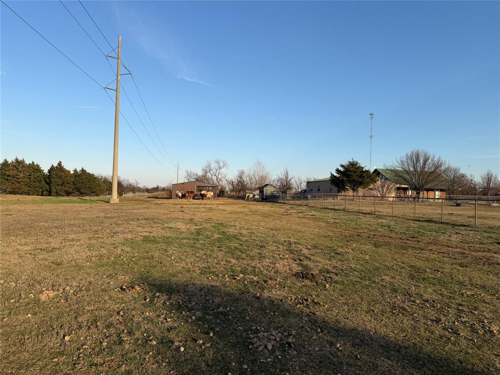 1343 Gunter Road Whitesboro, TX 76273 - Photo 16 of 19
