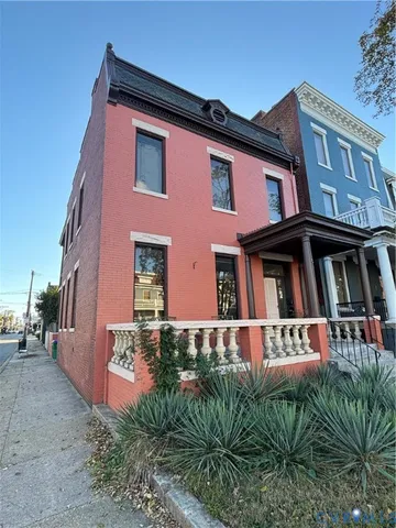 $1,800 | 2601 Hanover Avenue, Unit 1A, Richmond, VA 23220