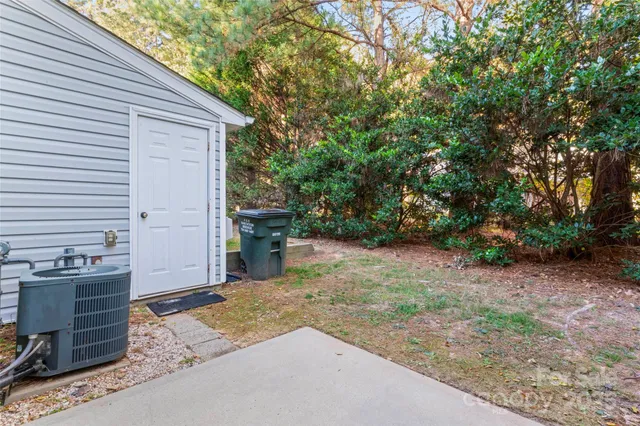 $225,000 | 12318 Hennigan Pl Lane, Charlotte, NC 28214