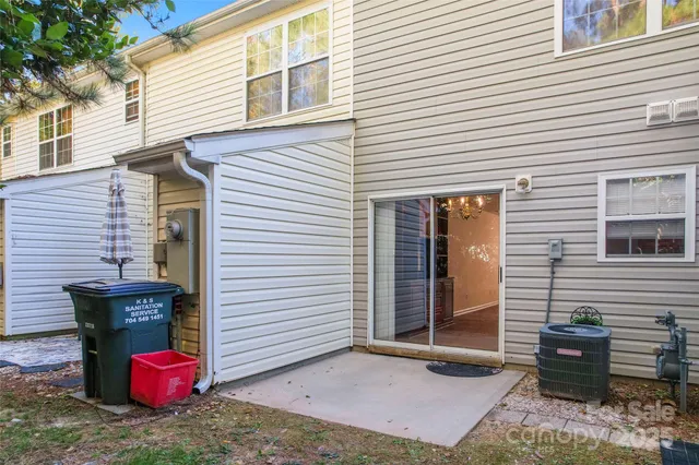 $225,000 | 12318 Hennigan Pl Lane, Charlotte, NC 28214