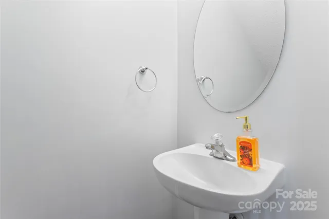 $225,000 | 12318 Hennigan Pl Lane, Charlotte, NC 28214