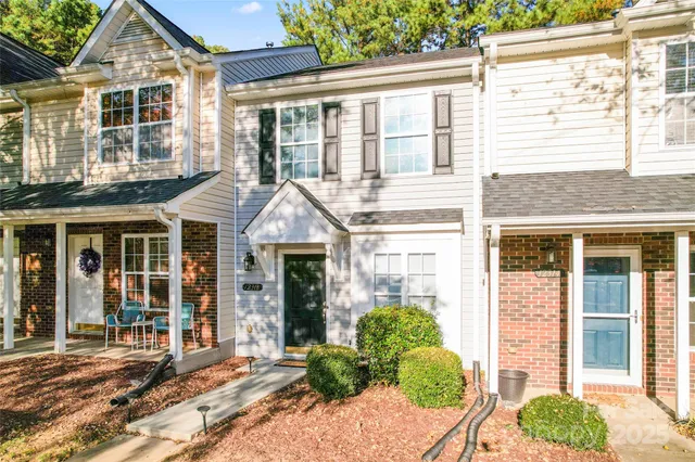 $225,000 | 12318 Hennigan Pl Lane, Charlotte, NC 28214