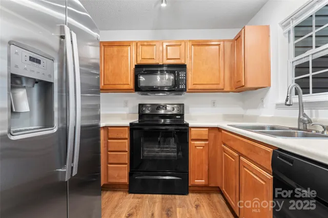 $225,000 | 12318 Hennigan Pl Lane, Charlotte, NC 28214