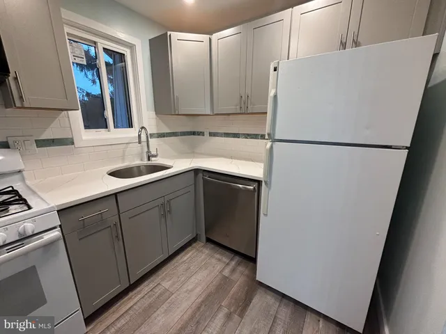 $1,800 | 885 North York Road, Unit 4B, Warminster, PA 18974