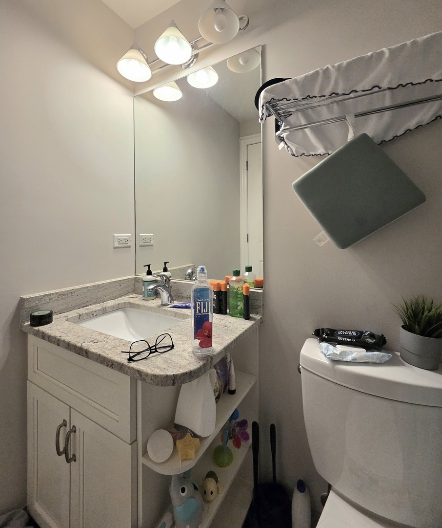 22 North Aberdeen Street, Unit 203 Chicago, IL 60607 - Photo 10 of 19