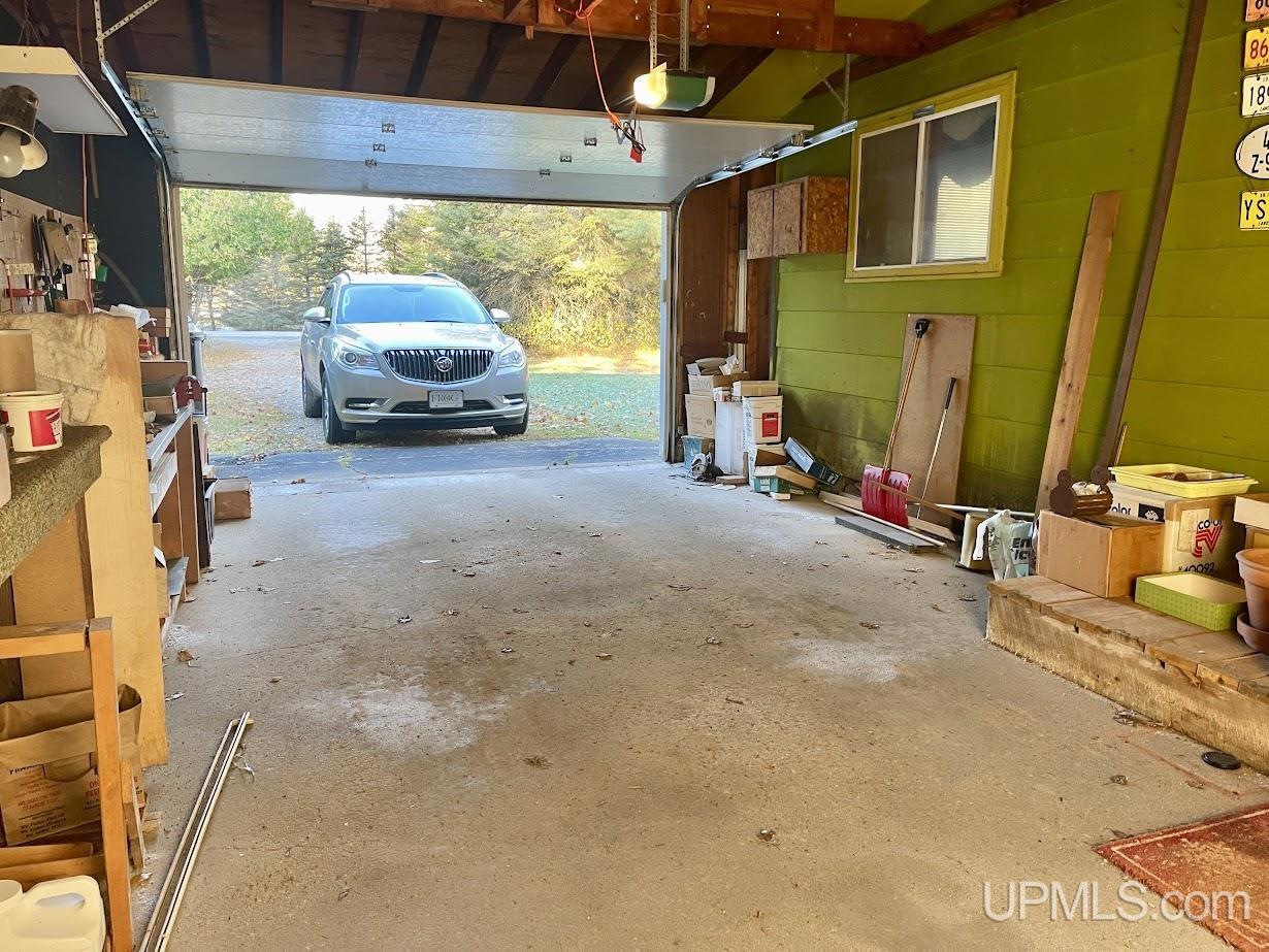 8306 M.5 Road Gladstone, MI 49837 - Photo 3 of 24