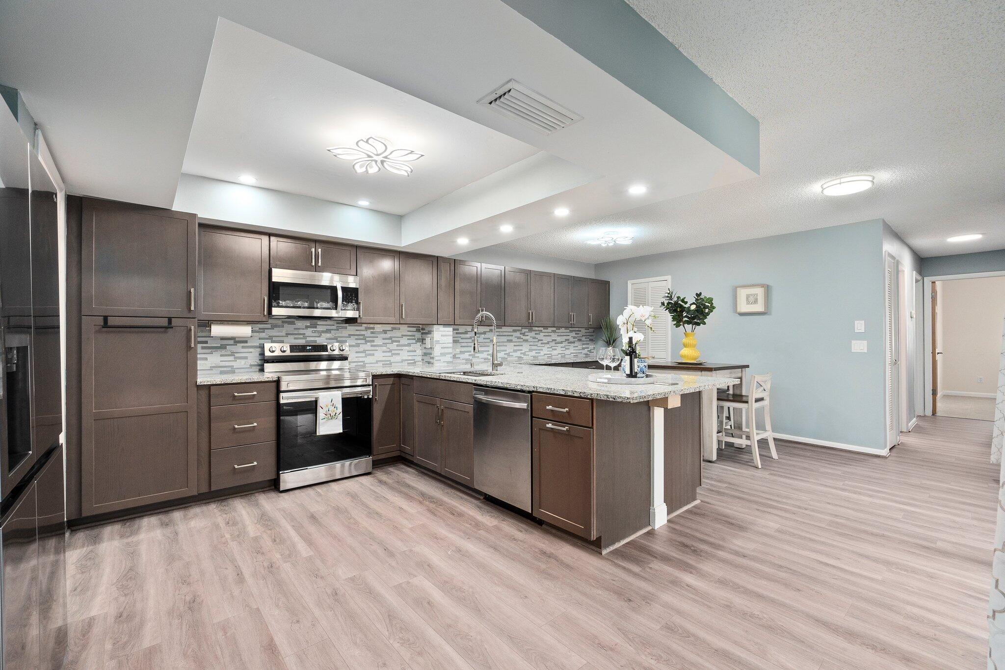 4002 Southeast Fairway West  