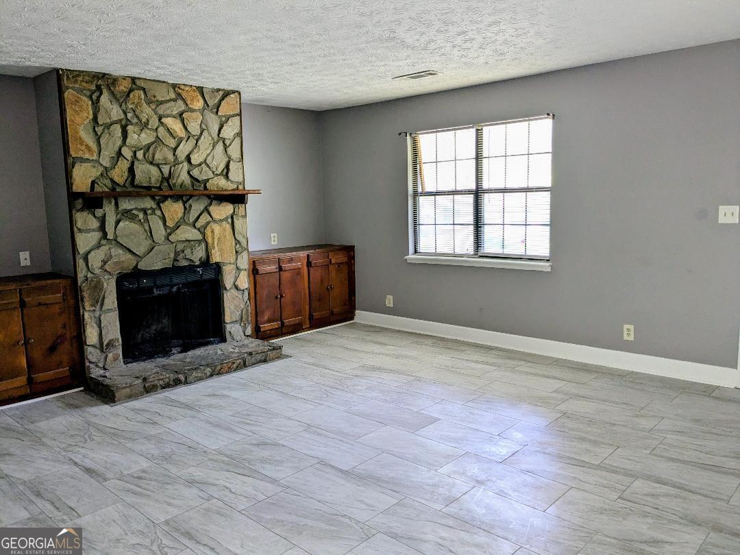 5695 Liberty Road Union City, GA 30291 - Photo 3 of 10