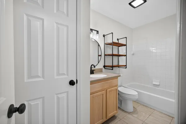 $3,100 | 341 West Coleman Boulevard, Unit G, Mount Pleasant, SC 29464