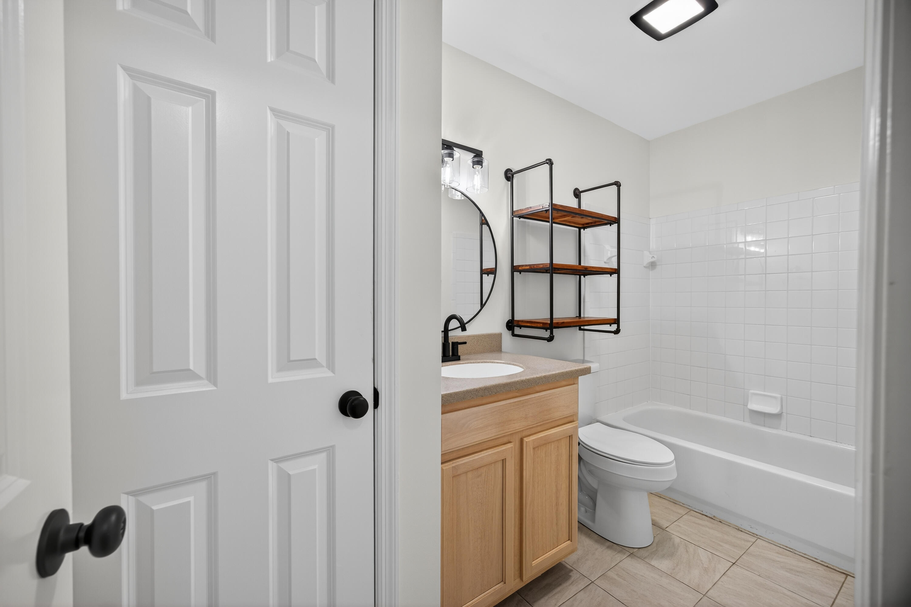 341 West Coleman Boulevard, Unit G Mount Pleasant, SC 29464 - Photo 18 of 26 243A1631