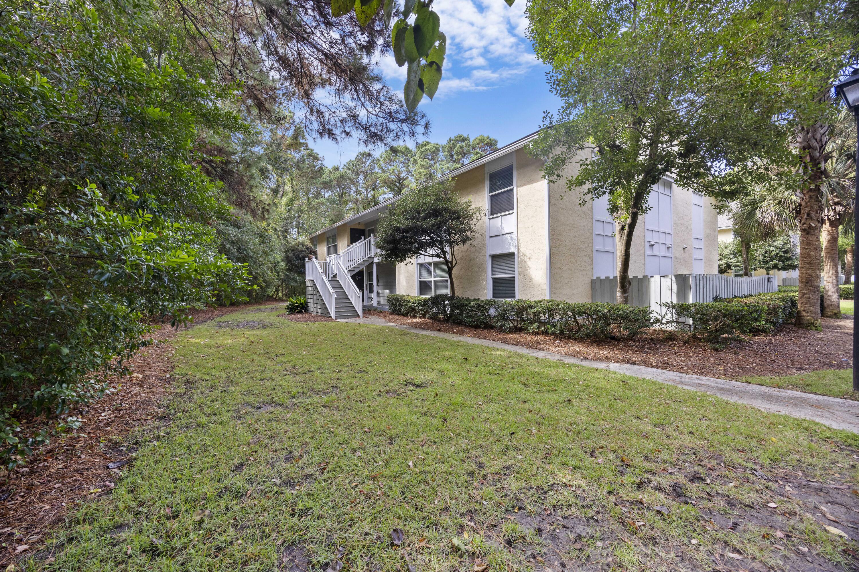 341 West Coleman Boulevard, Unit G Mount Pleasant, SC 29464 - Photo 24 of 26 243A1668
