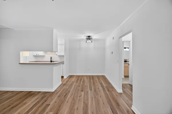 $3,100 | 341 West Coleman Boulevard, Unit G, Mount Pleasant, SC 29464