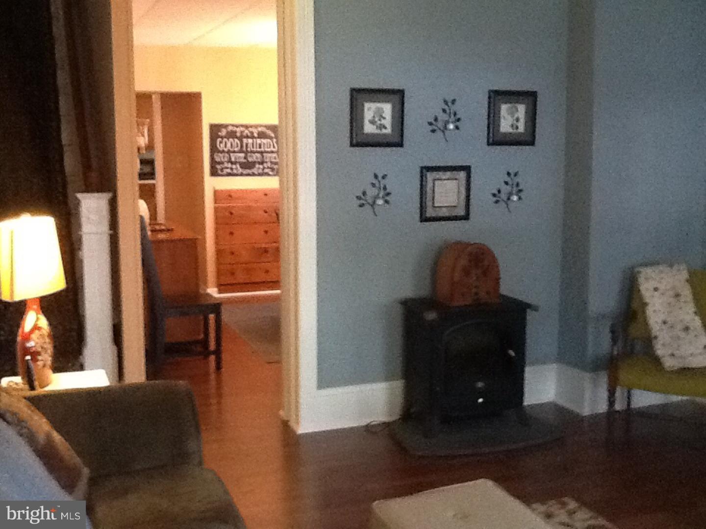 126 Heulings Avenue Riverside, NJ 08075 - Photo 3 of 17
