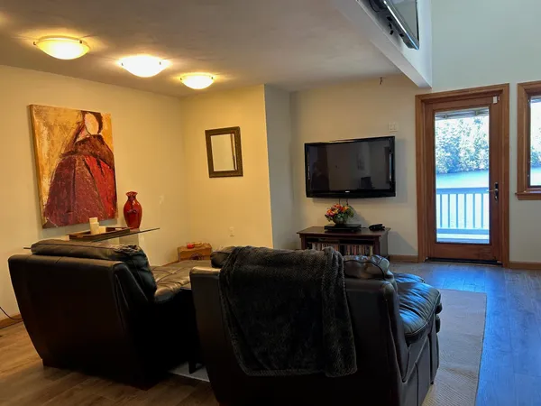 $2,500,000 | 87 Collins Brook Road, Meredith, NH 03253