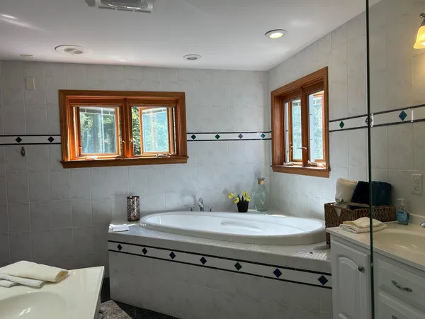 $2,500,000 | 87 Collins Brook Road, Meredith, NH 03253