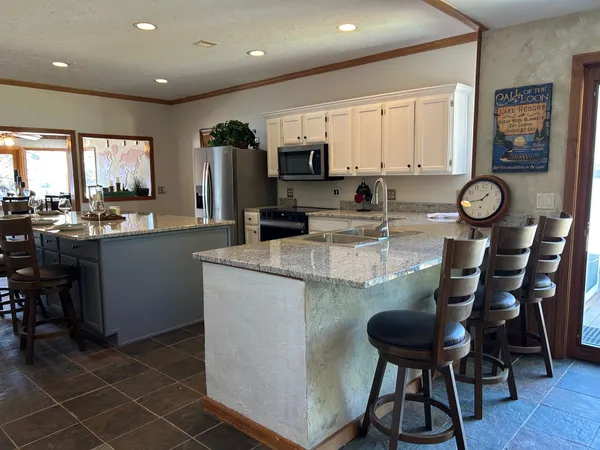 $2,500,000 | 87 Collins Brook Road, Meredith, NH 03253