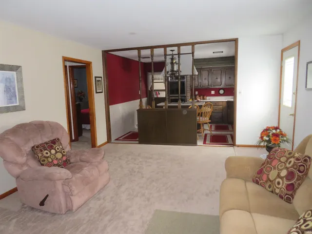 $305,000 | 3473 North Ew Road, Kokomo, IN 46901