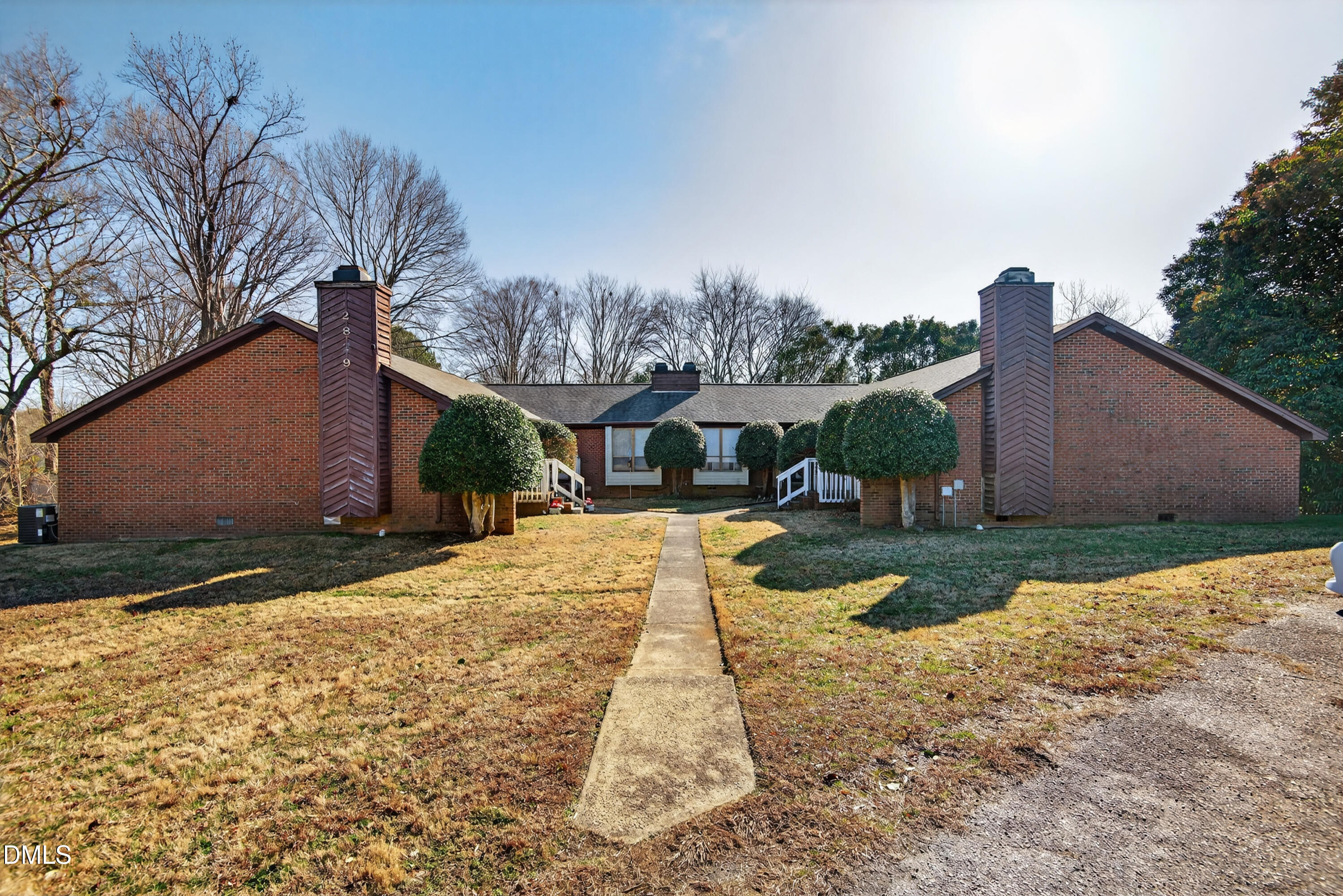 2829 Seclusion Court Raleigh, NC 27612 - Photo 3 of 10 01
