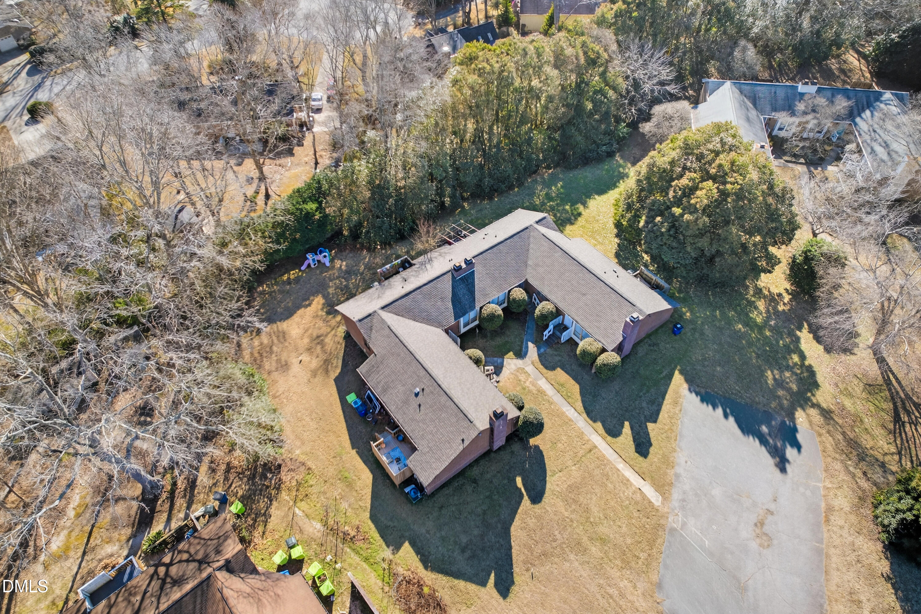 2829 Seclusion Court Raleigh, NC 27612 - Photo 7 of 10 07